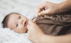 可爱的小名男孩