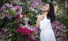 很节约的手相女