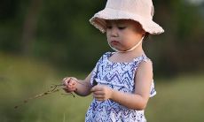 梦见头上很多虱子