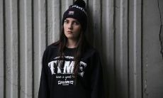 女人有横纹的手相