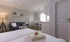 门对门挂什么门帘好 门对门挂八卦镜好不好